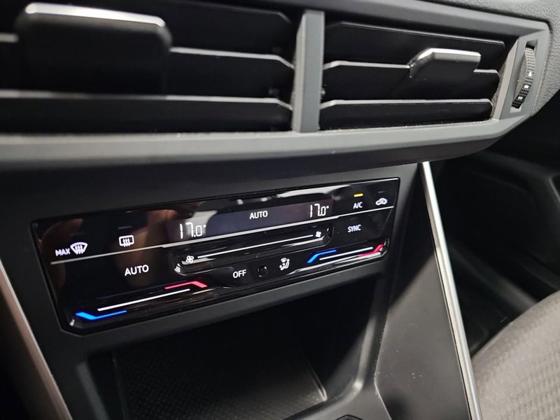 Volkswagen Taigo usata a Lecco (16)