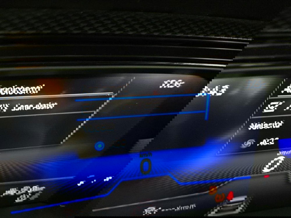 Volkswagen Taigo usata a Lecco (17)