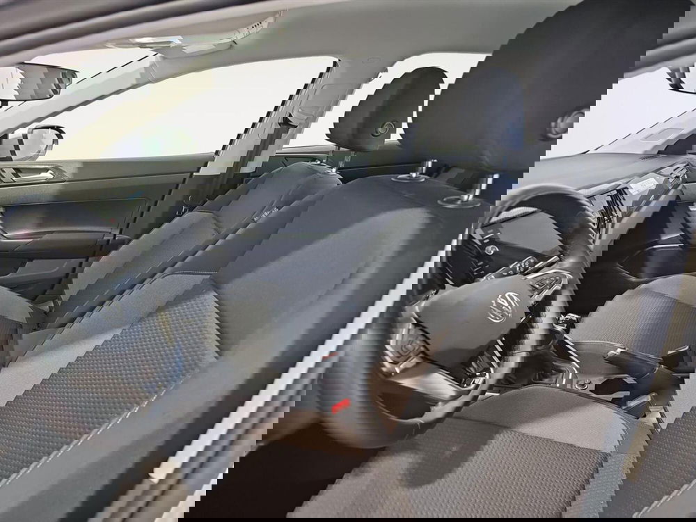 Volkswagen Taigo usata a Lecco (20)