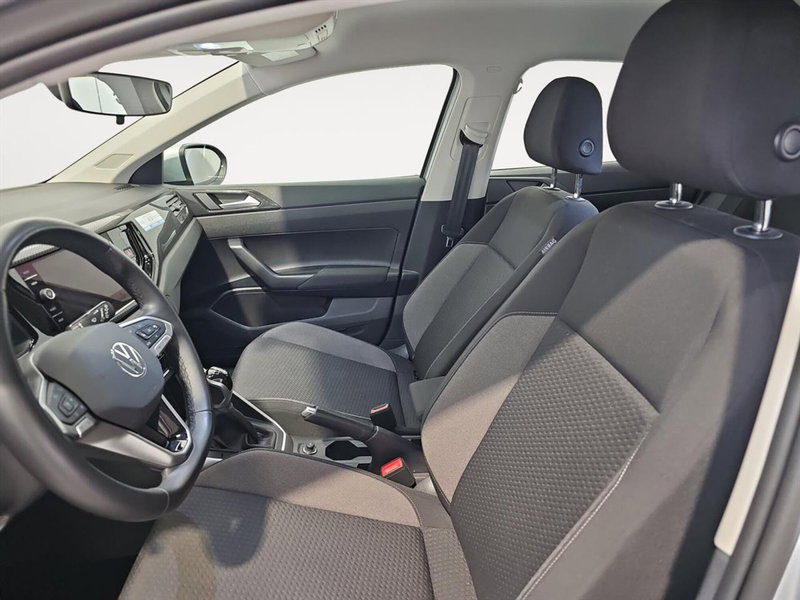 Volkswagen Taigo usata a Lecco (20)