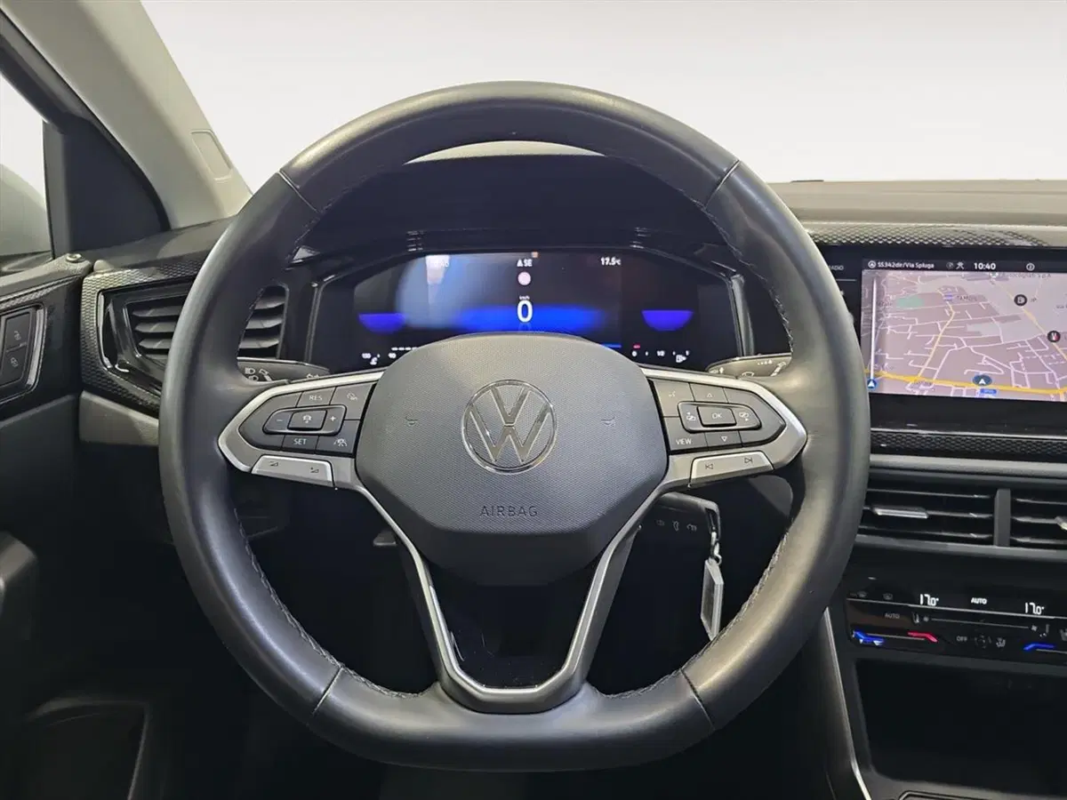 Volkswagen Taigo usata a Lecco (9)