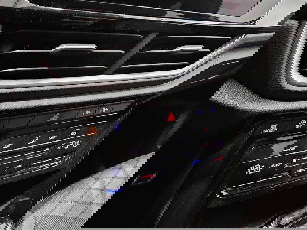 Volkswagen T-Roc usata a Lecco (18)