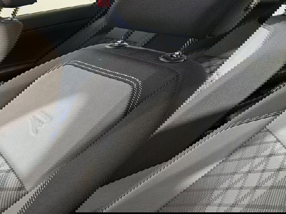 Volkswagen Taigo usata a Lecco (10)