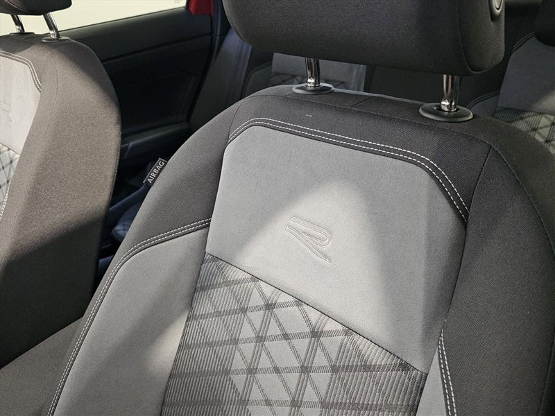 Volkswagen Taigo usata a Lecco (10)