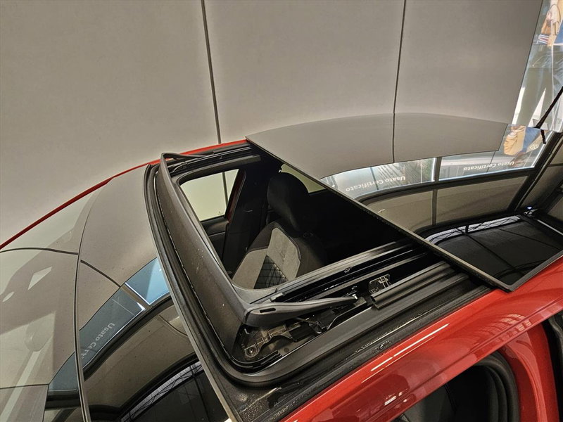 Volkswagen Taigo usata a Lecco (15)