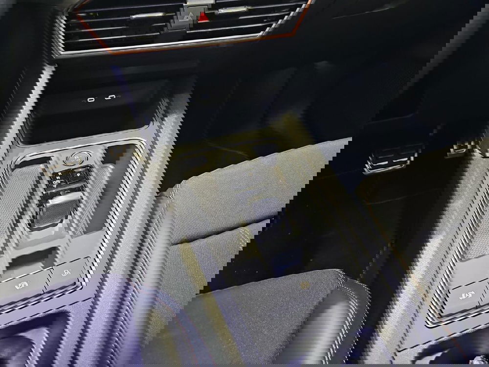 Cupra Formentor usata a Lecco (11)