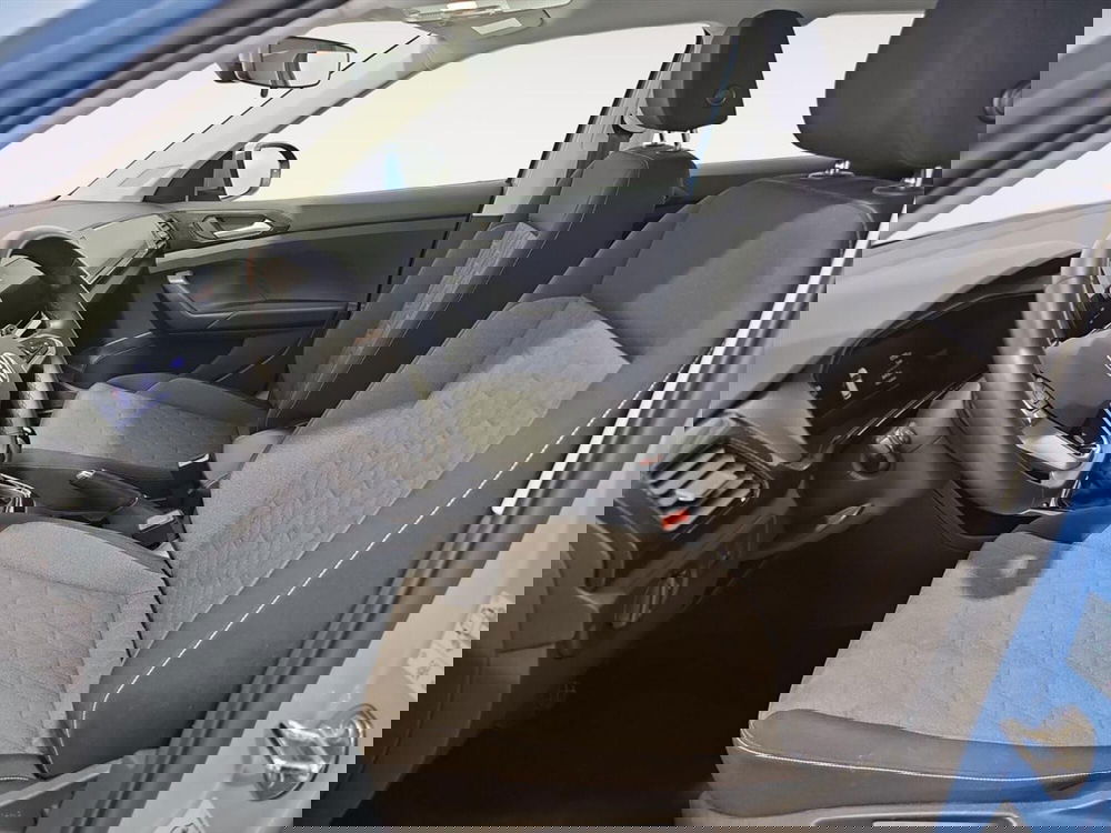 Volkswagen T-Cross usata a Lecco (11)