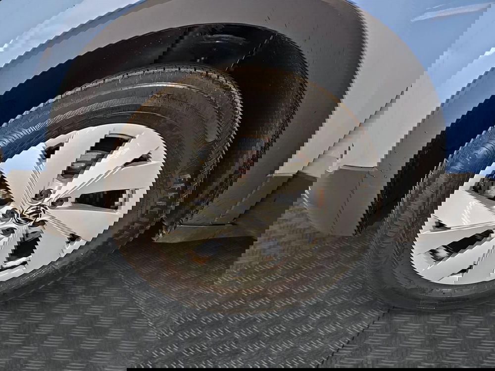 Volkswagen T-Cross usata a Lecco (15)