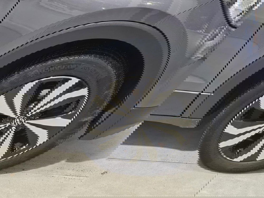 Volkswagen T-Cross usata a Lecco (11)