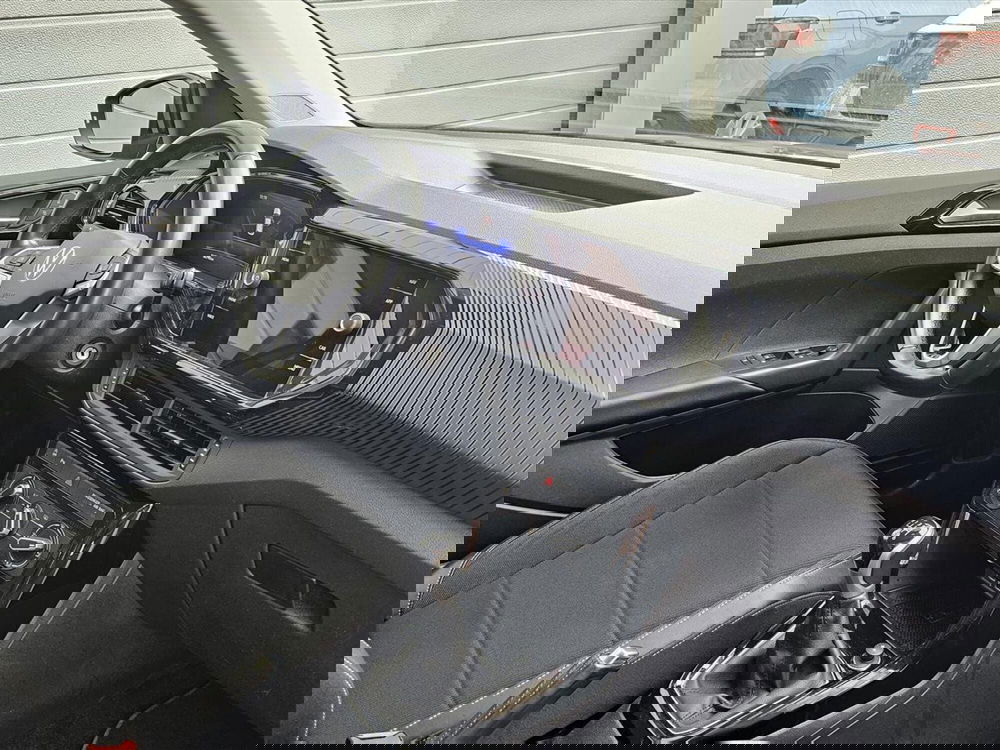 Volkswagen T-Cross usata a Lecco (15)