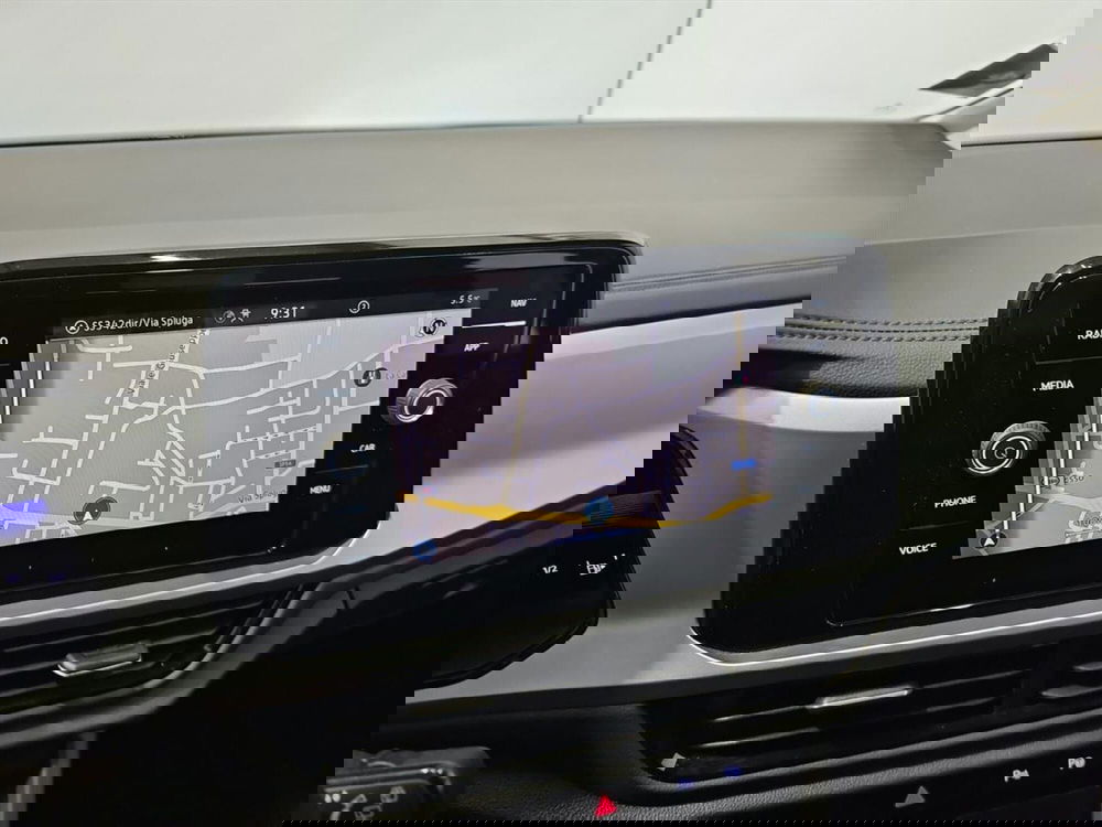 Volkswagen T-Roc usata a Lecco (16)