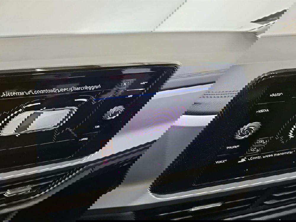 Volkswagen T-Roc usata a Lecco (17)