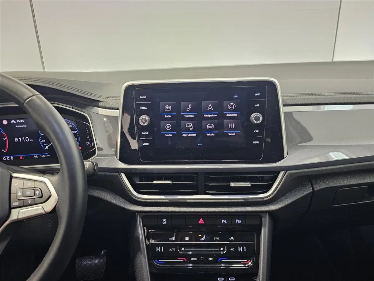 Volkswagen T-Roc usata a Lecco (10)
