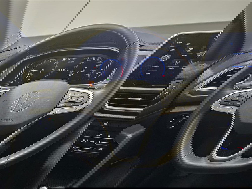 Volkswagen T-Roc usata a Lecco (11)