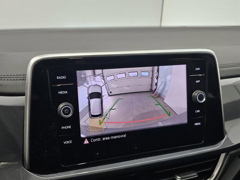 Volkswagen T-Roc usata a Lecco (15)