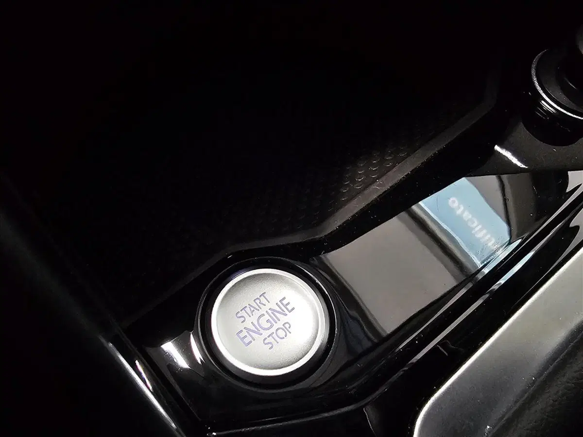 Volkswagen T-Roc usata a Lecco (17)