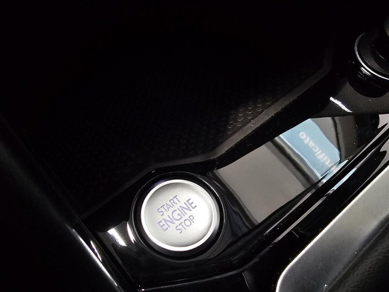 Volkswagen T-Roc usata a Lecco (17)