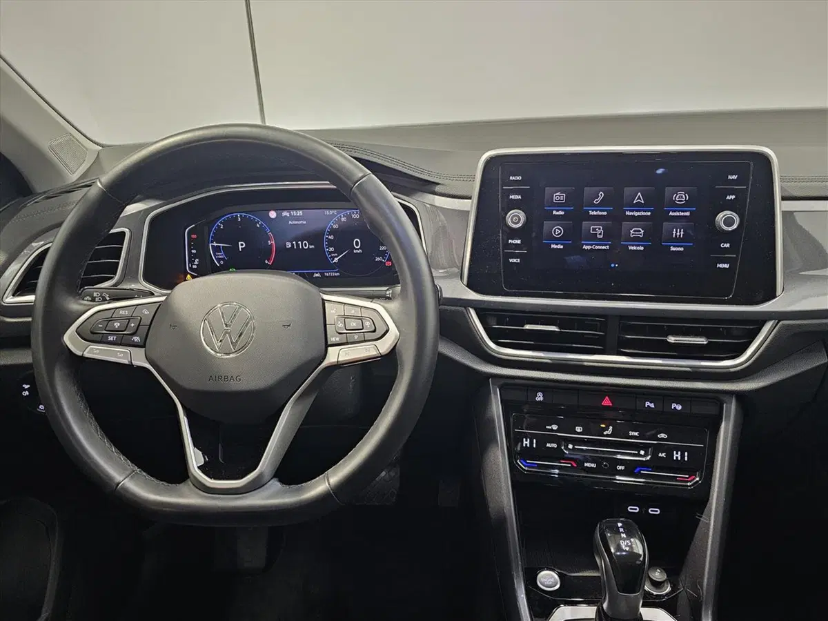 Volkswagen T-Roc usata a Lecco (6)