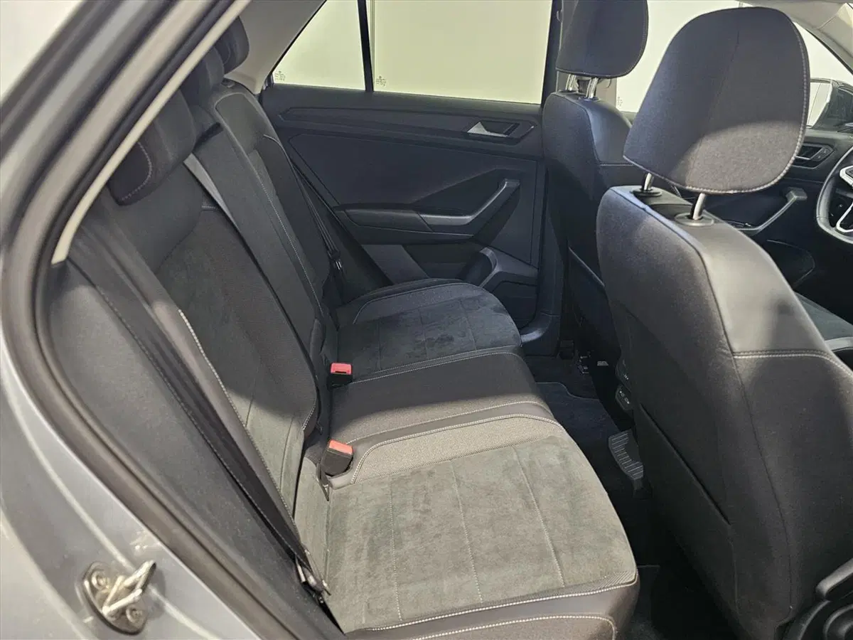 Volkswagen T-Roc usata a Lecco (9)