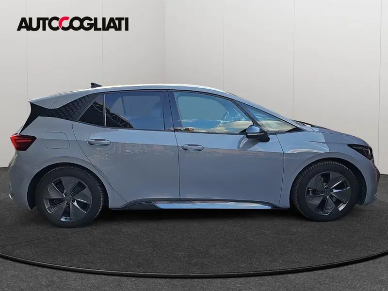 Cupra Born usata a Lecco (5)