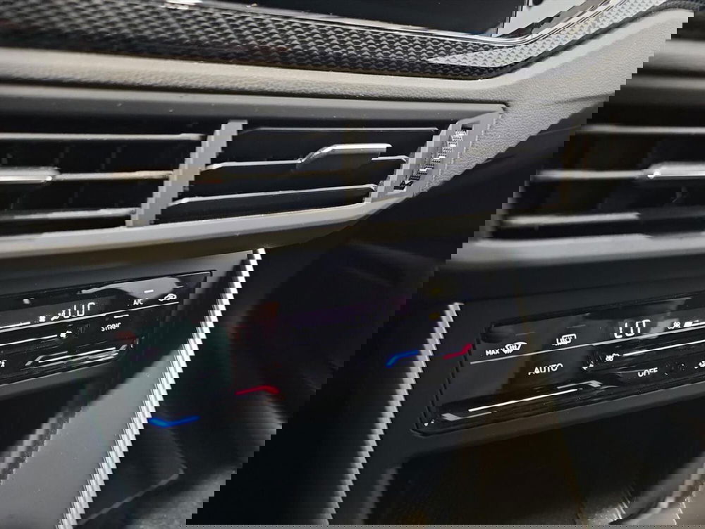 Volkswagen Taigo usata a Lecco (20)