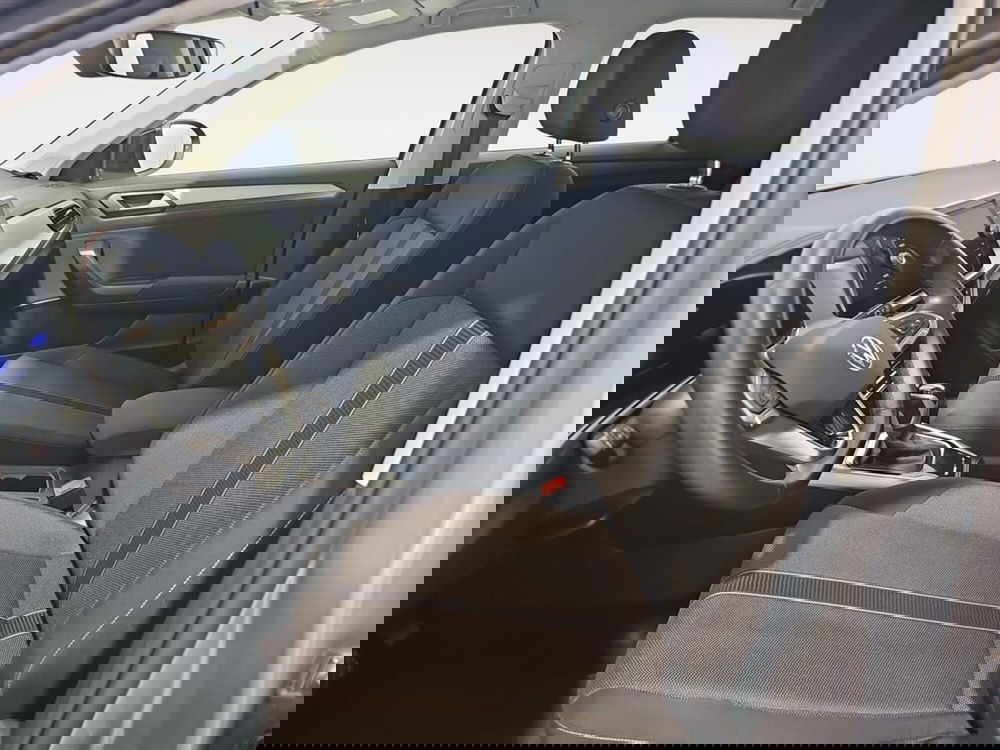 Volkswagen T-Roc usata a Lecco (12)