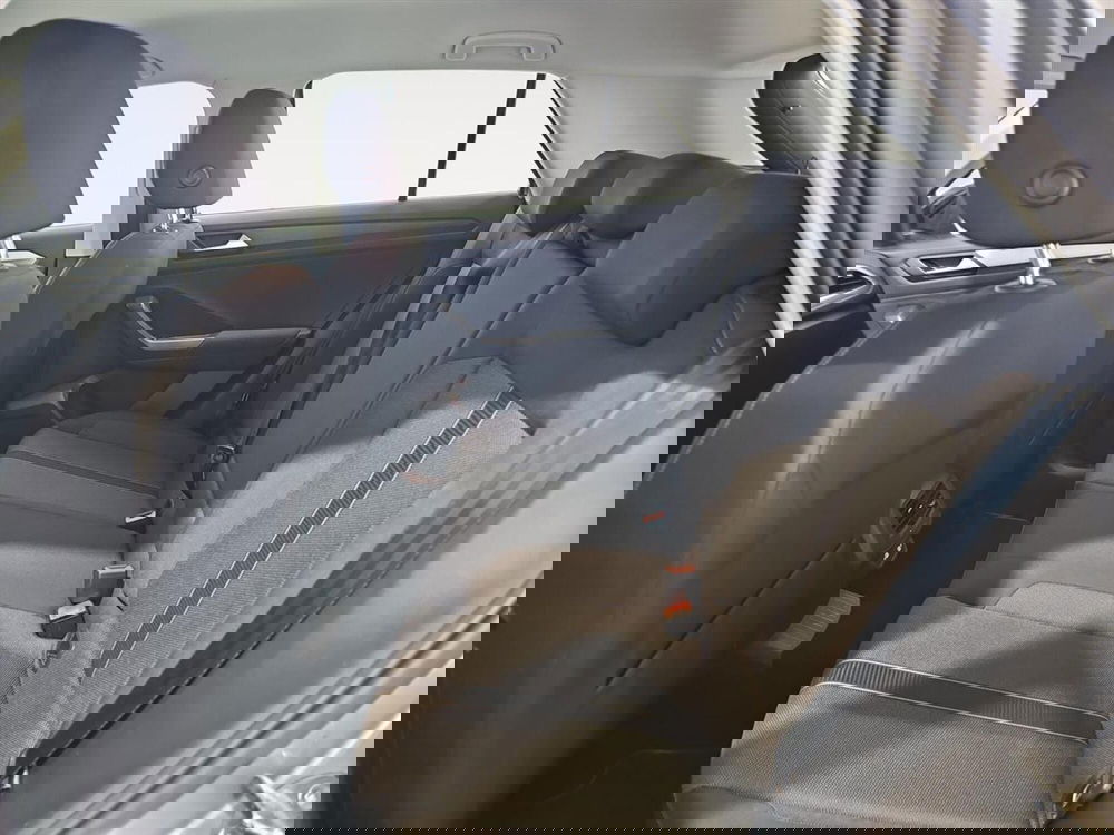 Volkswagen T-Roc usata a Lecco (13)