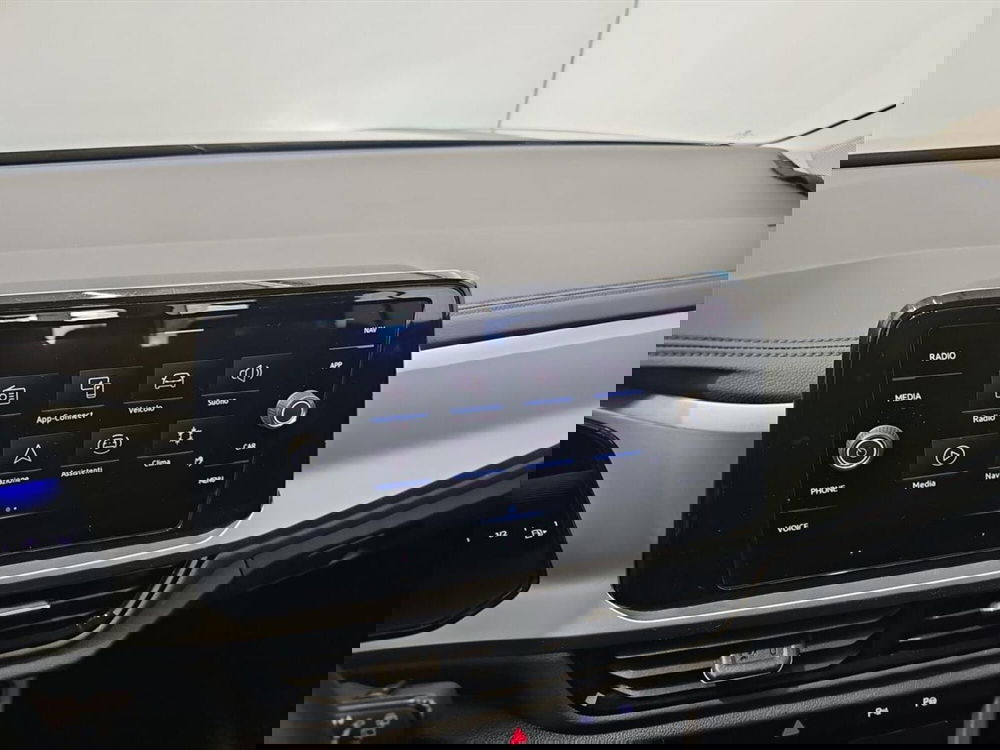 Volkswagen T-Roc usata a Lecco (17)