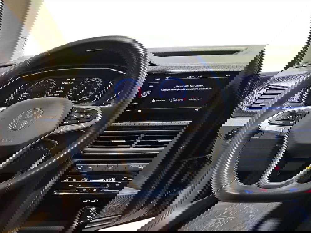 Volkswagen T-Cross usata a Lecco (10)