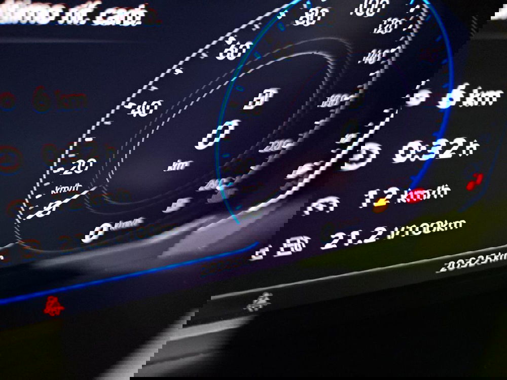 Volkswagen T-Cross usata a Lecco (15)