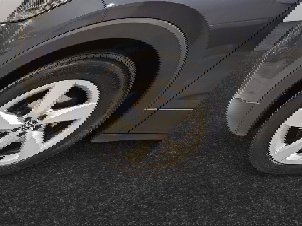 Volkswagen T-Cross usata a Lecco (18)