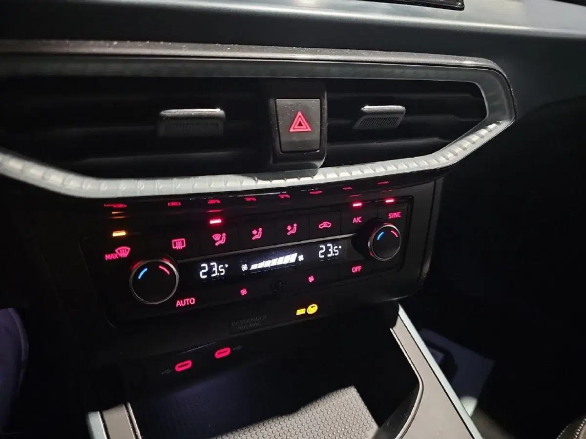 SEAT Arona usata a Lecco (13)