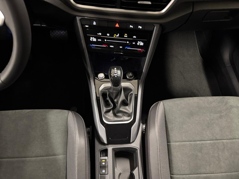 Volkswagen T-Roc nuova a Lecco (11)