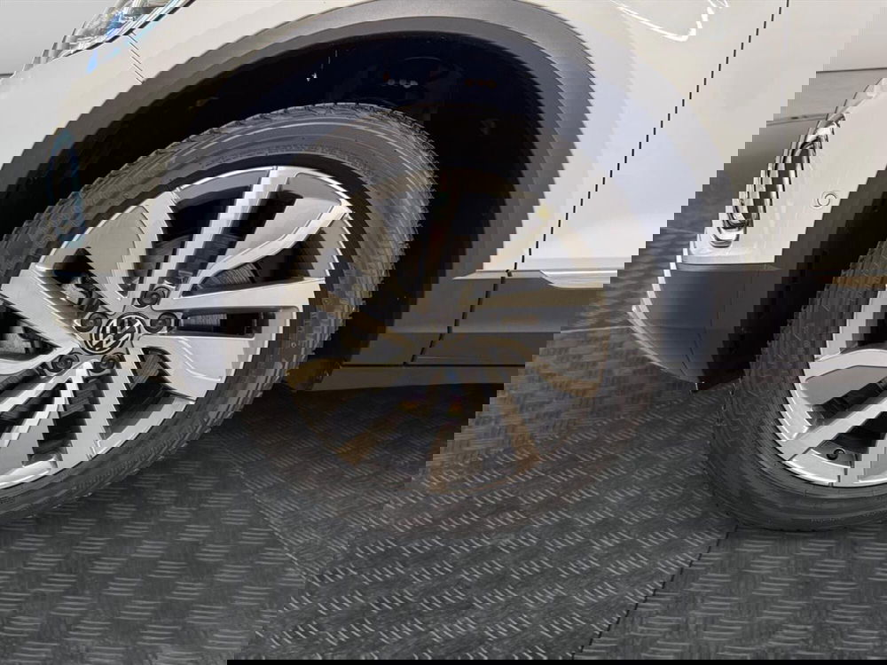 Volkswagen T-Roc nuova a Lecco (13)