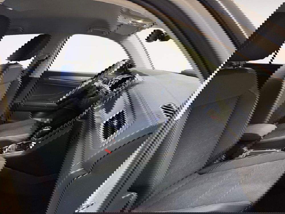 Volkswagen T-Roc nuova a Lecco (14)