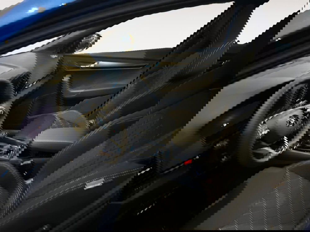 Skoda Karoq nuova a Lecco (15)