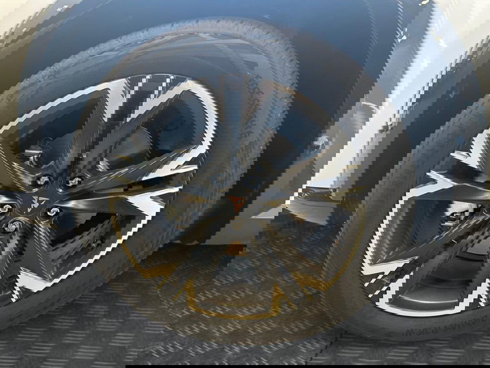 Cupra Formentor nuova a Lecco (11)