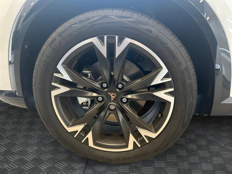 Cupra Formentor nuova a Lecco (11)