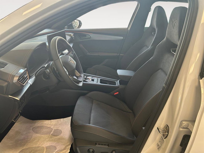 Cupra Formentor nuova a Lecco (13)