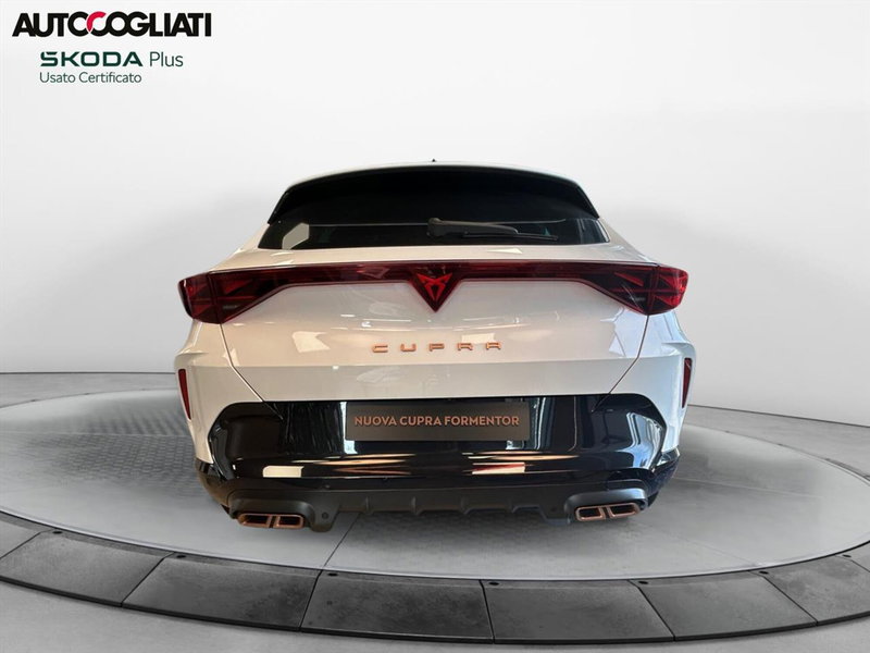 Cupra Formentor nuova a Lecco (7)