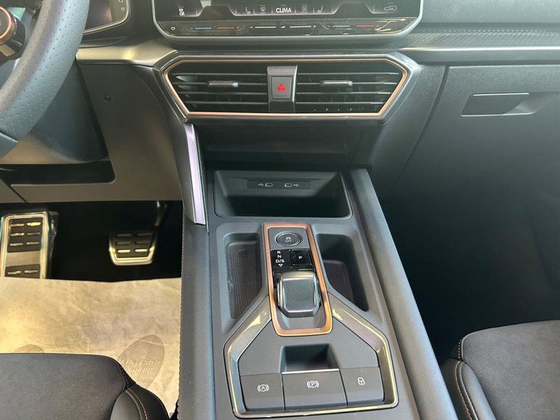 Cupra Formentor nuova a Lecco (8)