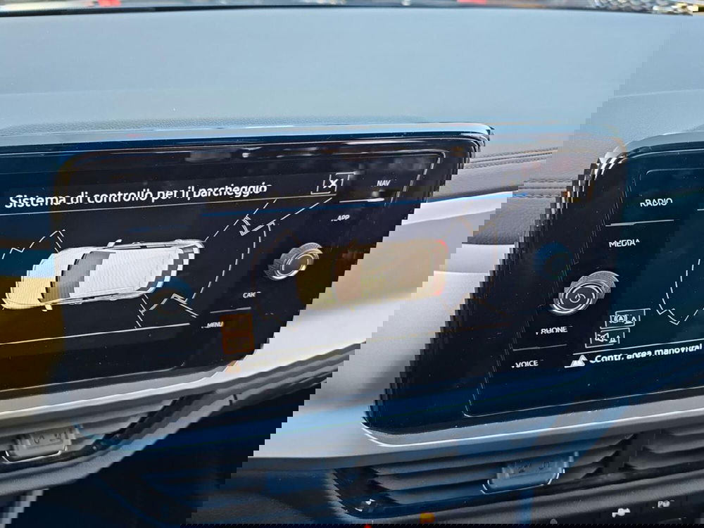 Volkswagen T-Roc usata a Lecco (15)