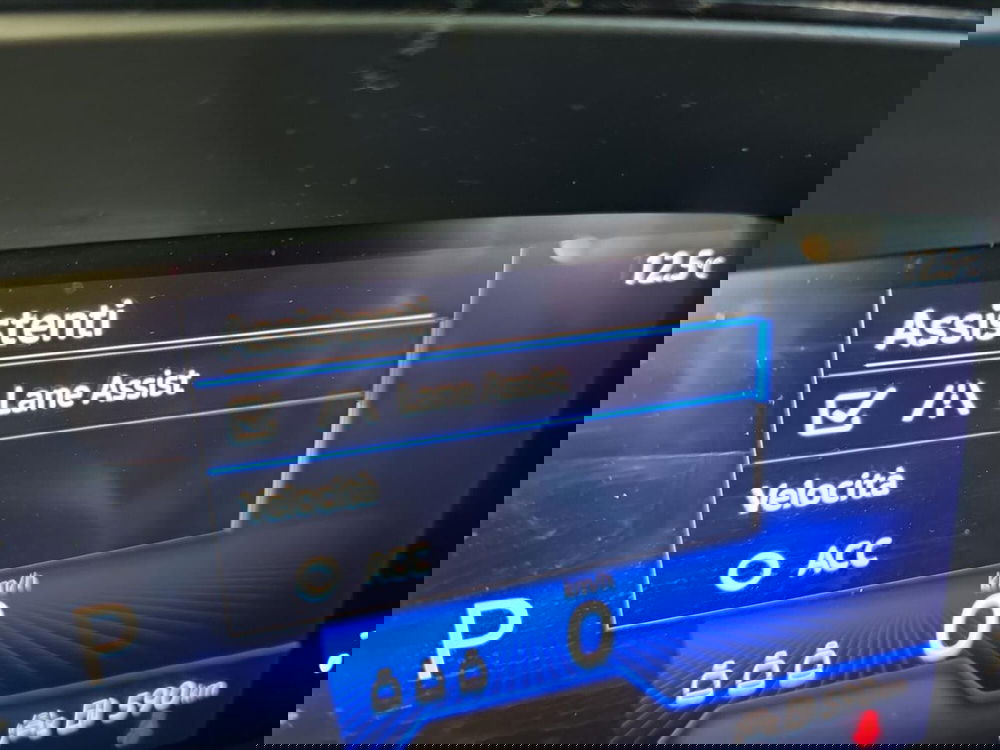 Volkswagen T-Roc usata a Lecco (16)