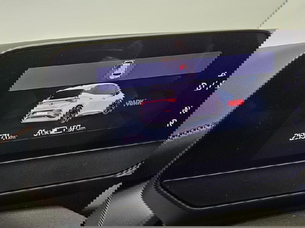 Cupra Born usata a Lecco (13)