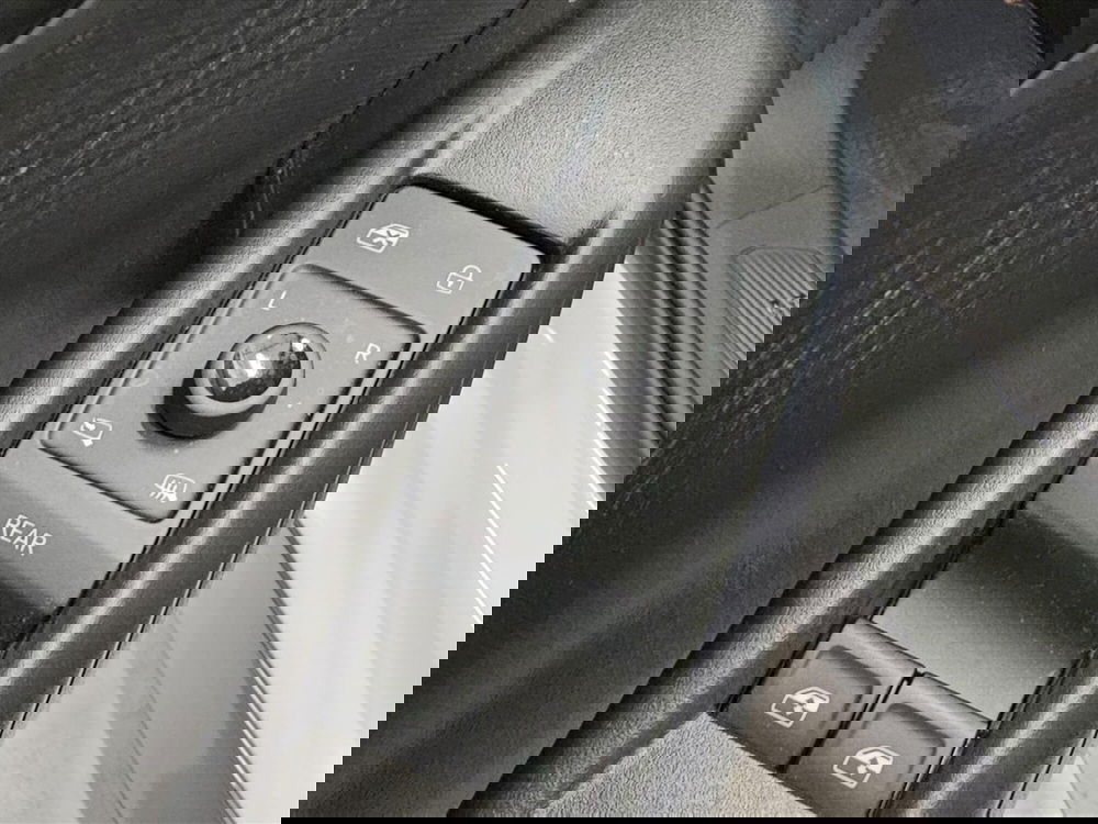 Cupra Born usata a Lecco (15)