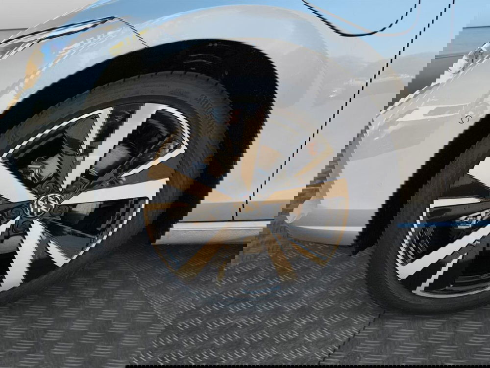 Volkswagen Golf nuova a Lecco (13)