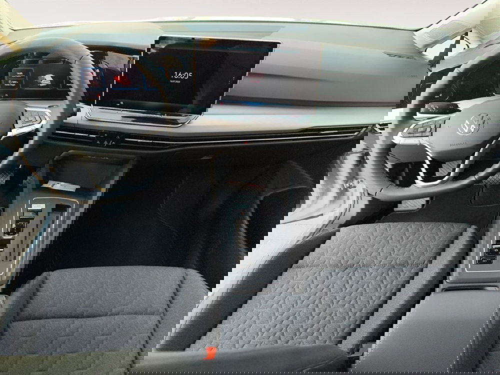 Volkswagen Golf nuova a Lecco (9)