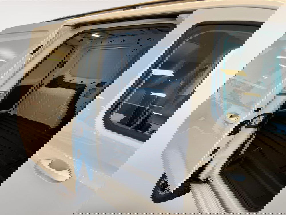 Volkswagen Veicoli Commerciali Caddy Furgone nuova a Lecco (14)