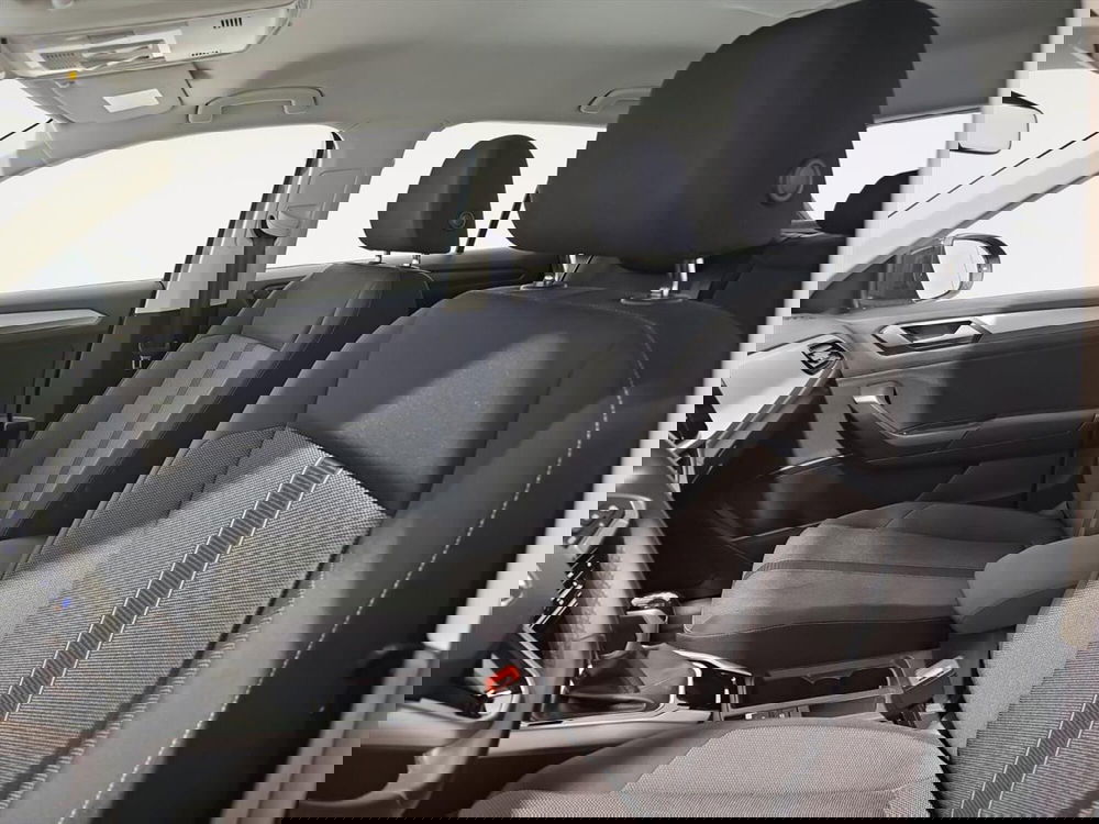 Volkswagen T-Roc usata a Lecco (7)