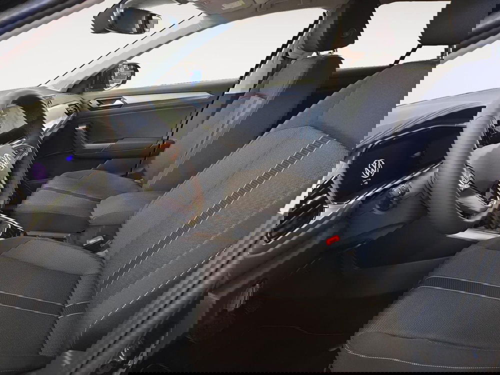 Volkswagen T-Roc nuova a Lecco (15)